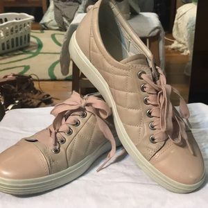 Ecco Pink Quilted w/Patent Toe Tennis Shoes 38 7.5